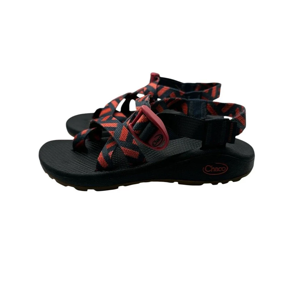Chaco Z/2 Classic Sandals Womens 7 Salmon Pink Navy Toe Loop Hiking Trail